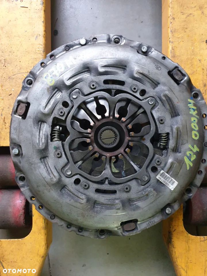 Kompletne sprzegło dwumasowe z tarczą dociskiem Master 2,3 DCi Biturbo