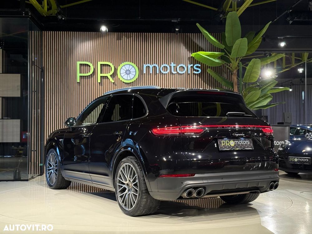 Porsche Cayenne - 14