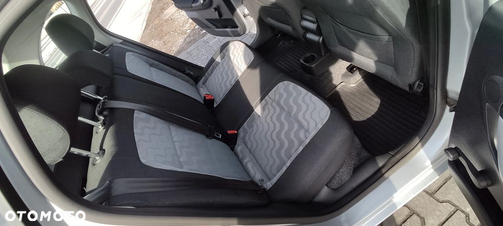 Skoda Fabia 1.4 16V Comfort - 21