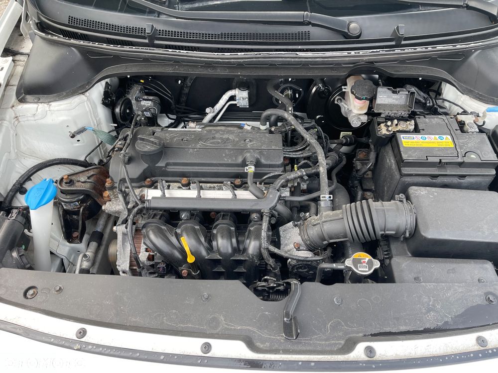 Hyundai i20 1.2 BlueDrive Elegant - 16