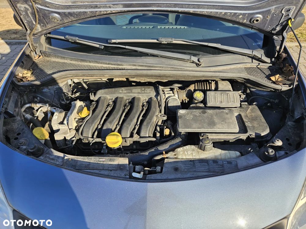 Renault Clio 1.4 16V Authentique - 15