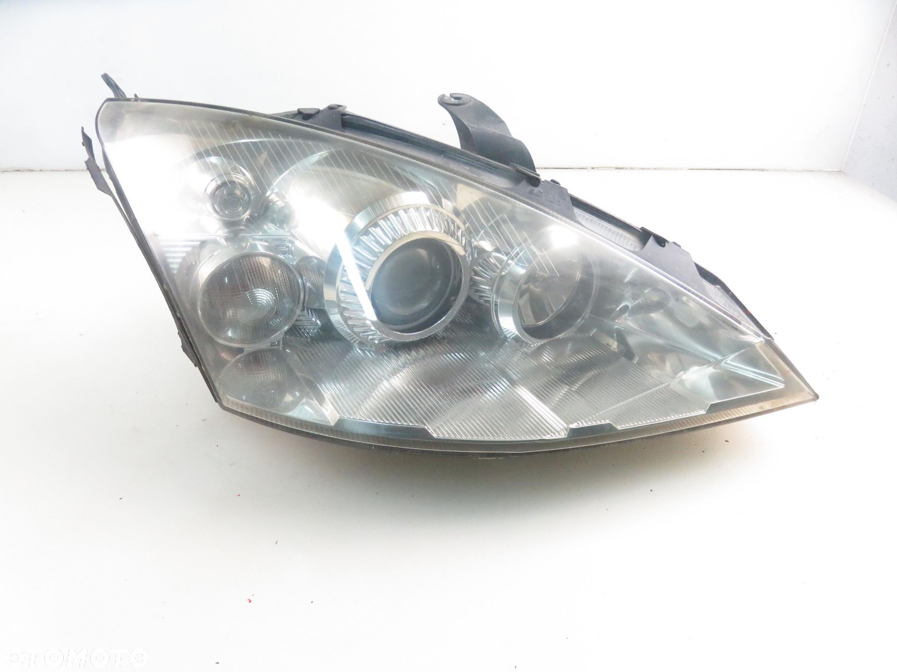LAMPA PRAWA PRZEDNIA FORD FOCUS MK1 XENON - 1