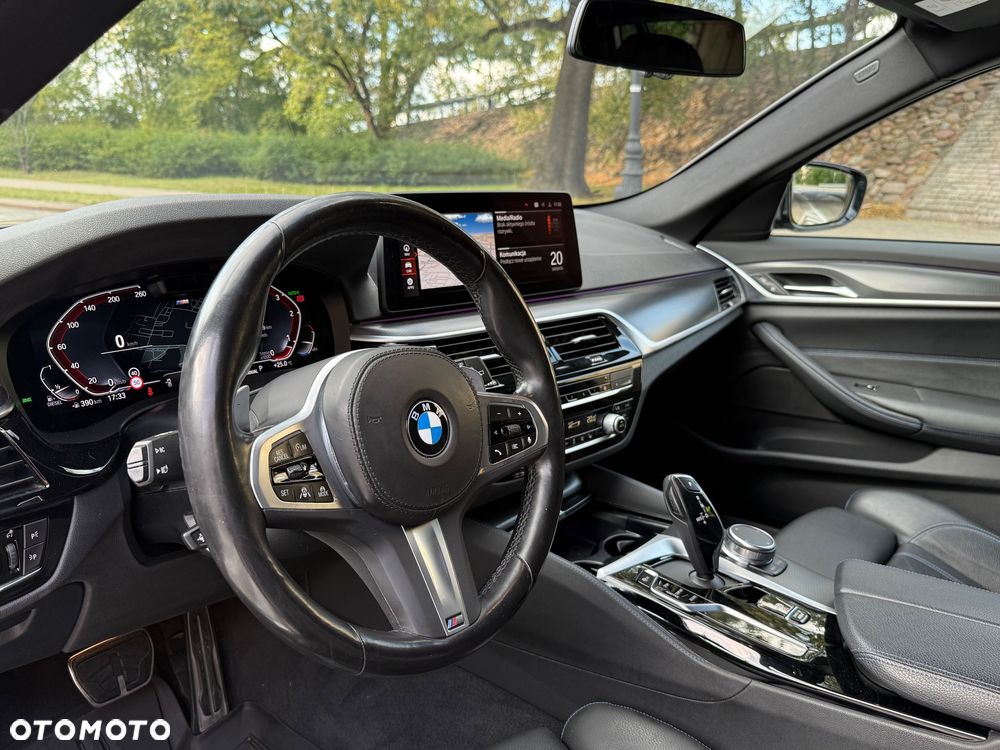 BMW Seria 5 520d M Sport Edition - 22