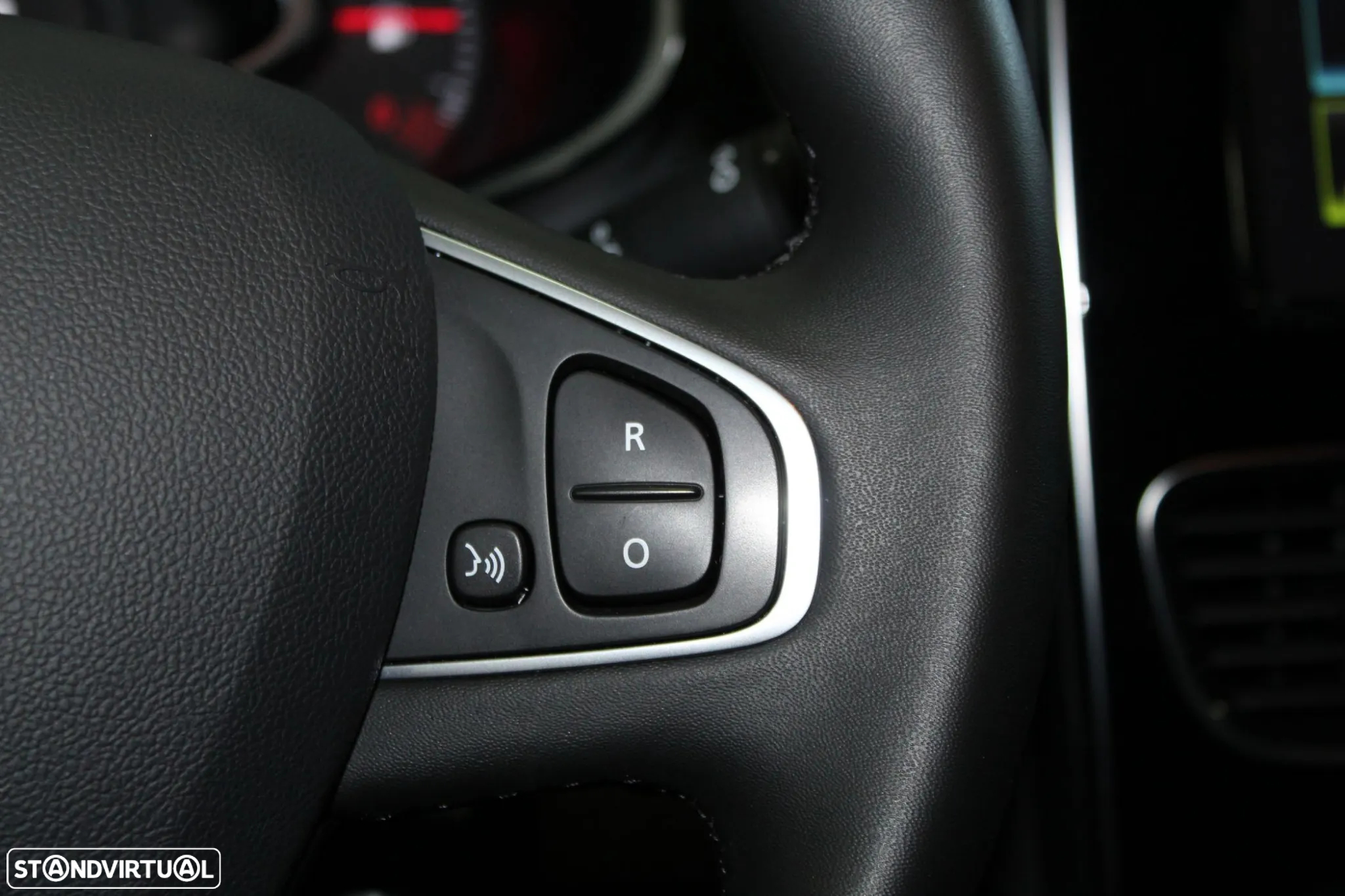 Renault Clio Sport Tourer 0.9 TCe Limited - 17