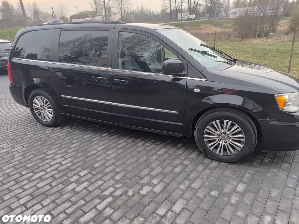 Lancia Voyager 2.8CRD Platinum - 13