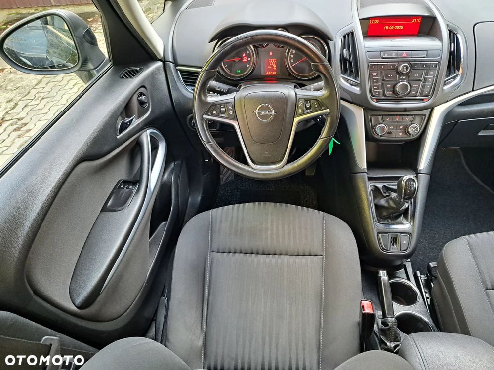Opel Zafira - 9