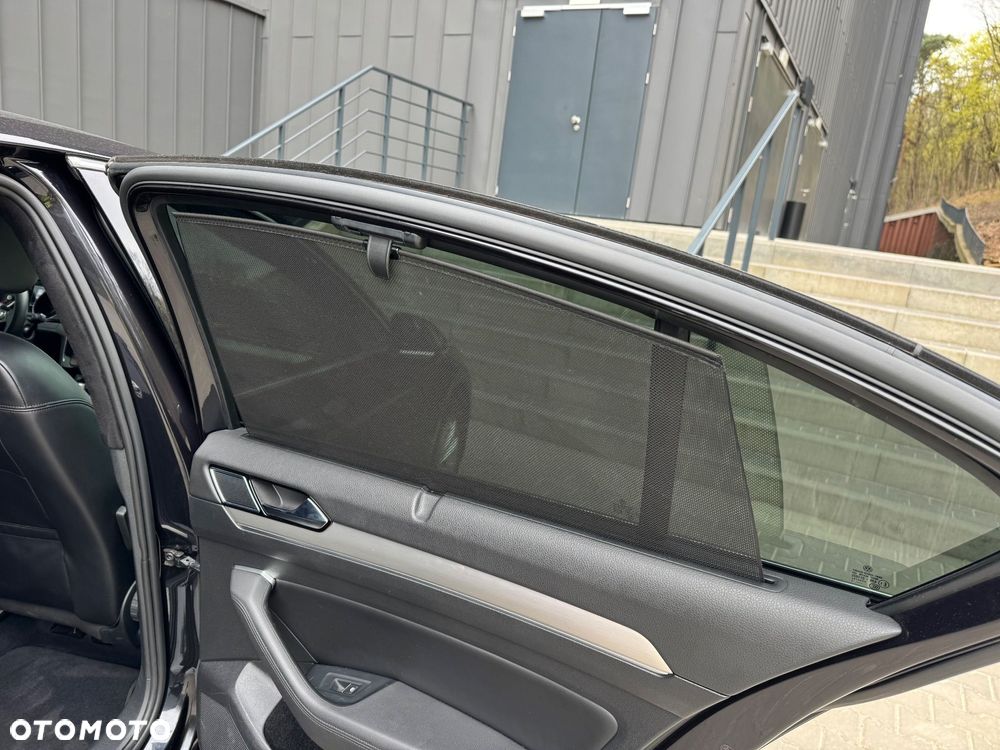 Volkswagen Passat 2.0 TDI SCR DSG Highline - 33