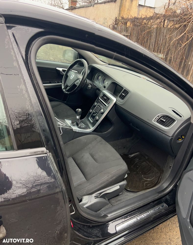 Volvo S60 D3 Start-Stop Kinetic - 2