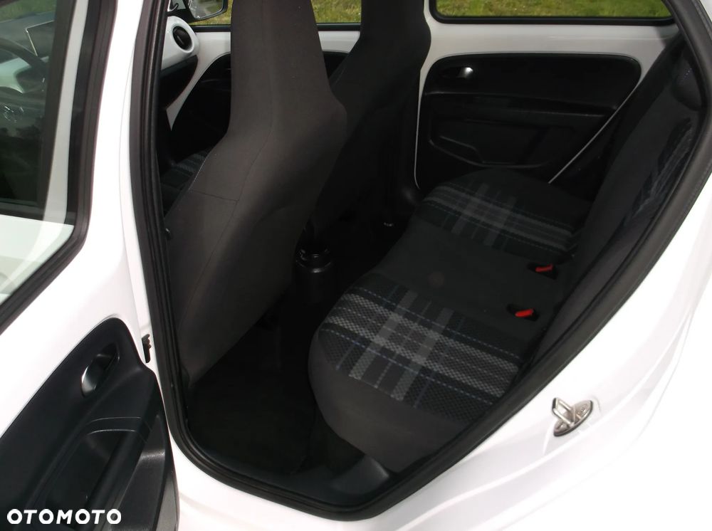 Volkswagen up! club - 8