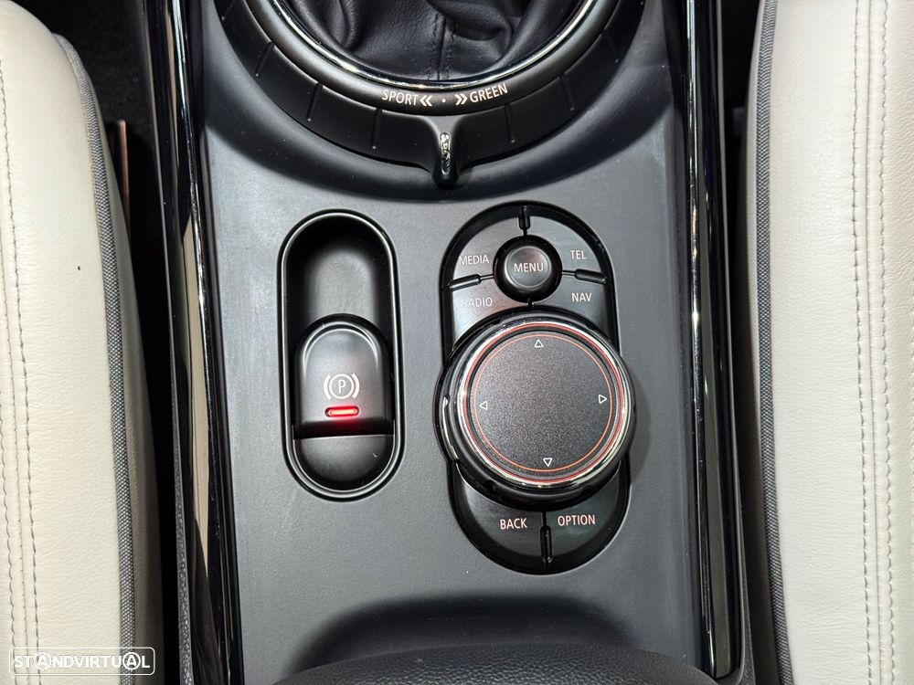 MINI Clubman Cooper D - 21