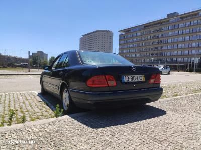 Mercedes-Benz E 230 Elegance - 2