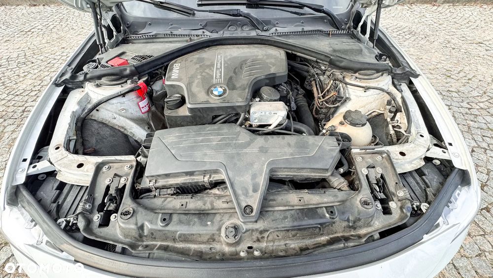 BMW Seria 3 328i Sport-Aut Luxury Line - 18
