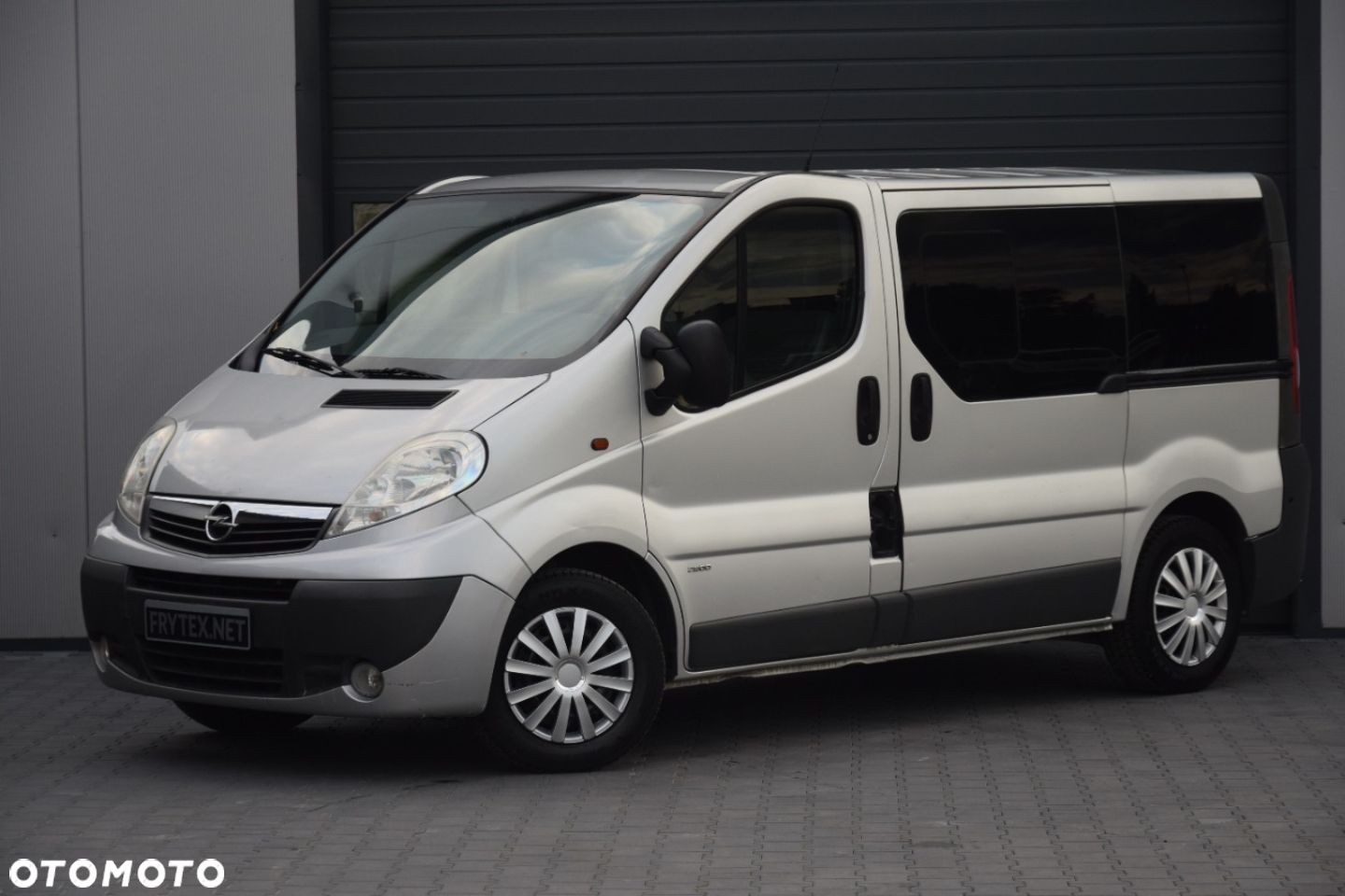 Opel Vivaro - 1