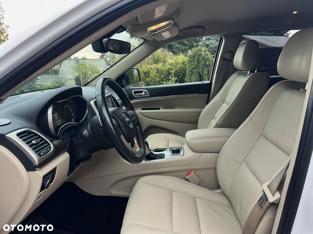 Jeep Grand Cherokee - 14