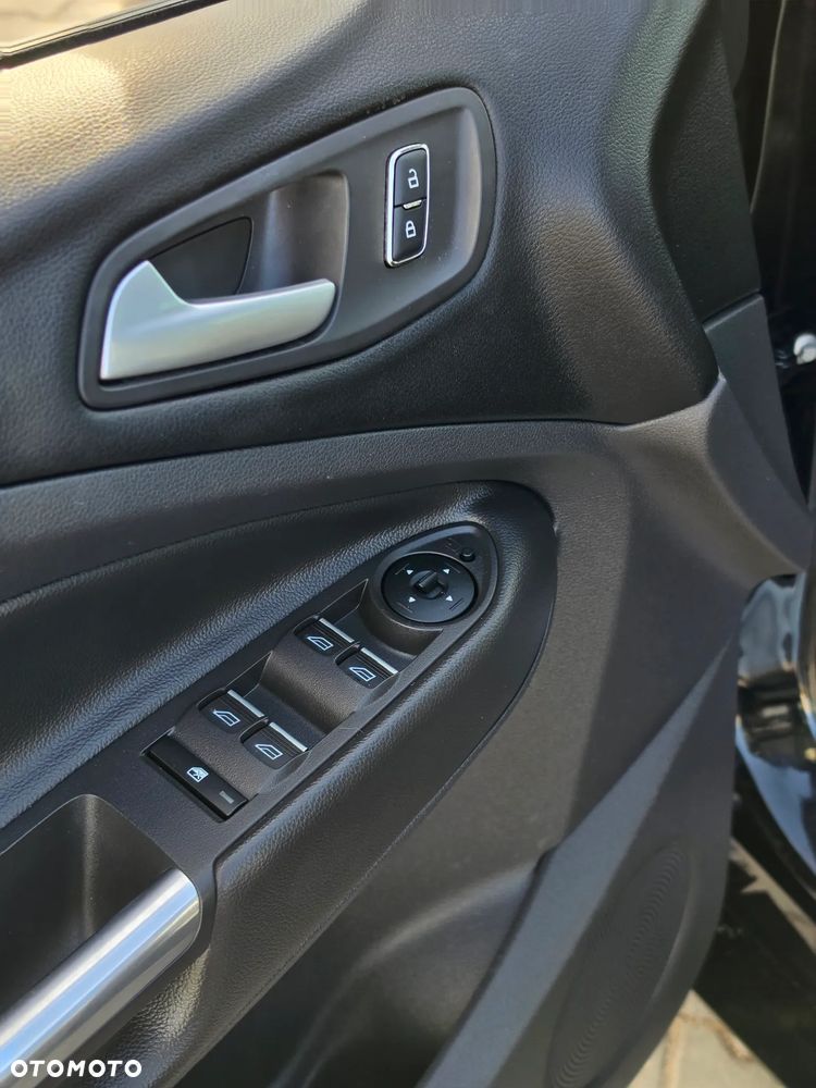 Ford Kuga - 20
