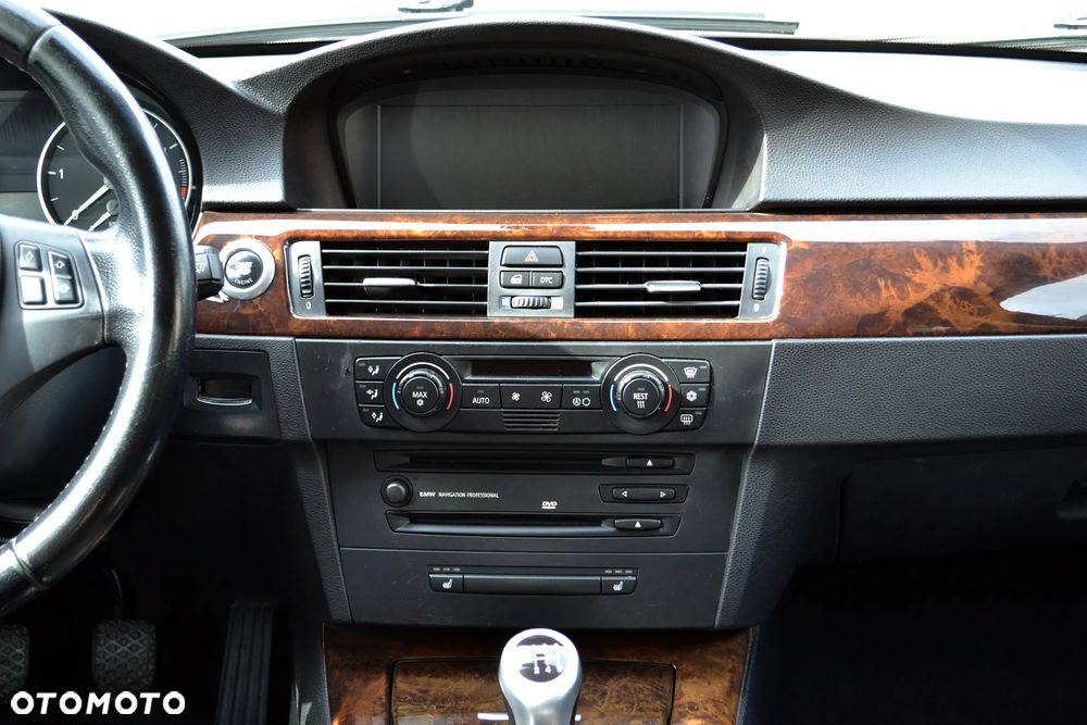 BMW Seria 3 320d DPF - 13