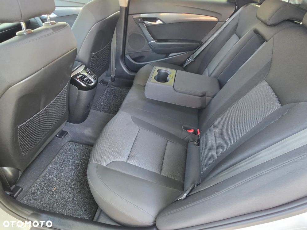 Hyundai i40 Kombi 1.7 CRDi DCT Premium - 15