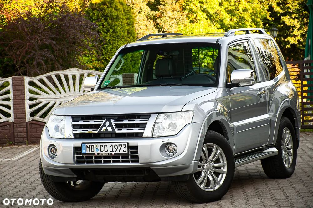 Mitsubishi Pajero 3.2 DI-D Automatik Limited Edition - 2