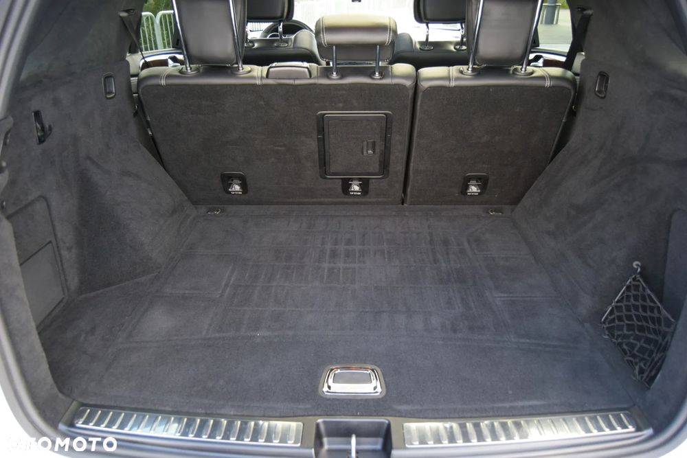 Mercedes-Benz ML 63 AMG 4Matic AMG SPEEDSHIFT 7G-TRONIC AMG Performance Package - 21