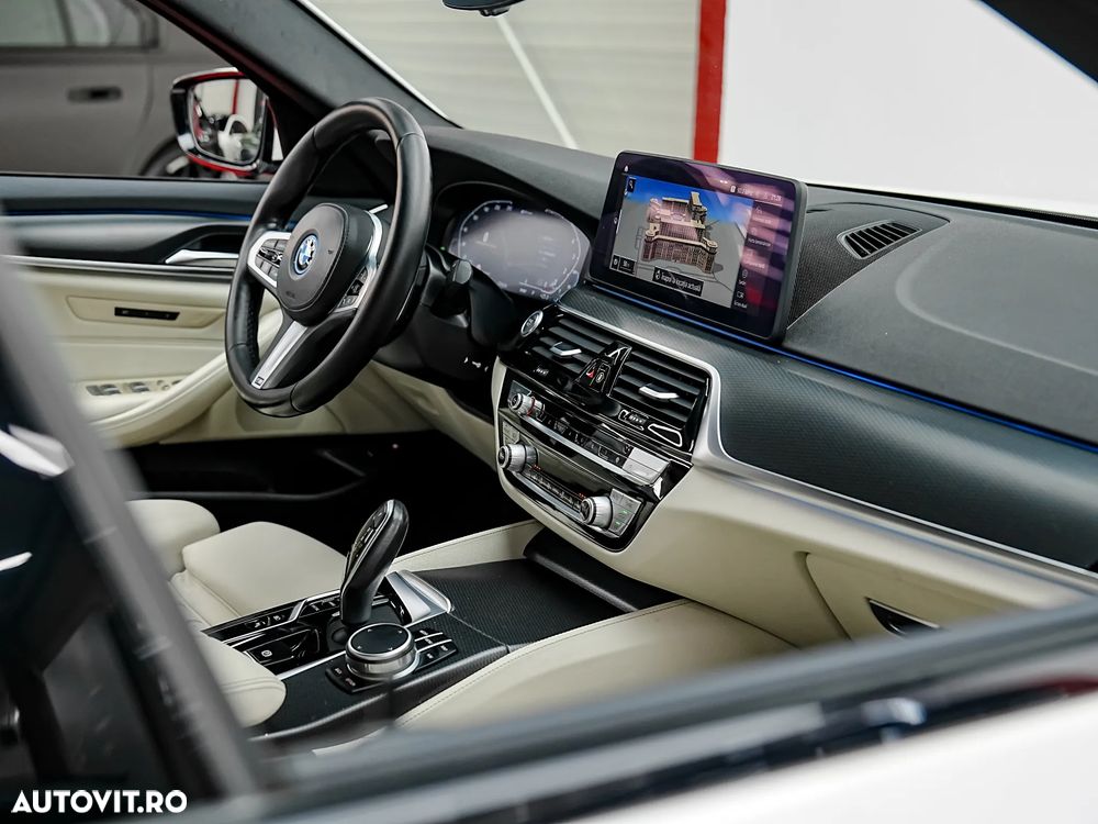 BMW Seria 5 530e xDrive Aut. M Sport Edition - 33