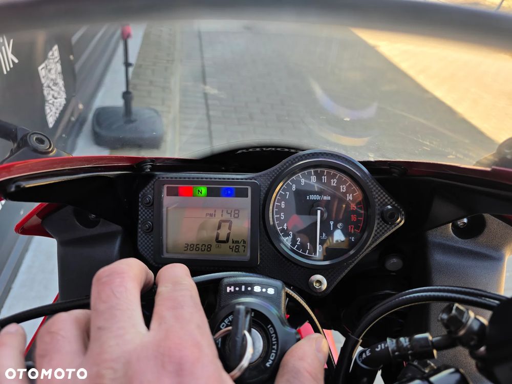 Honda CBR - 19
