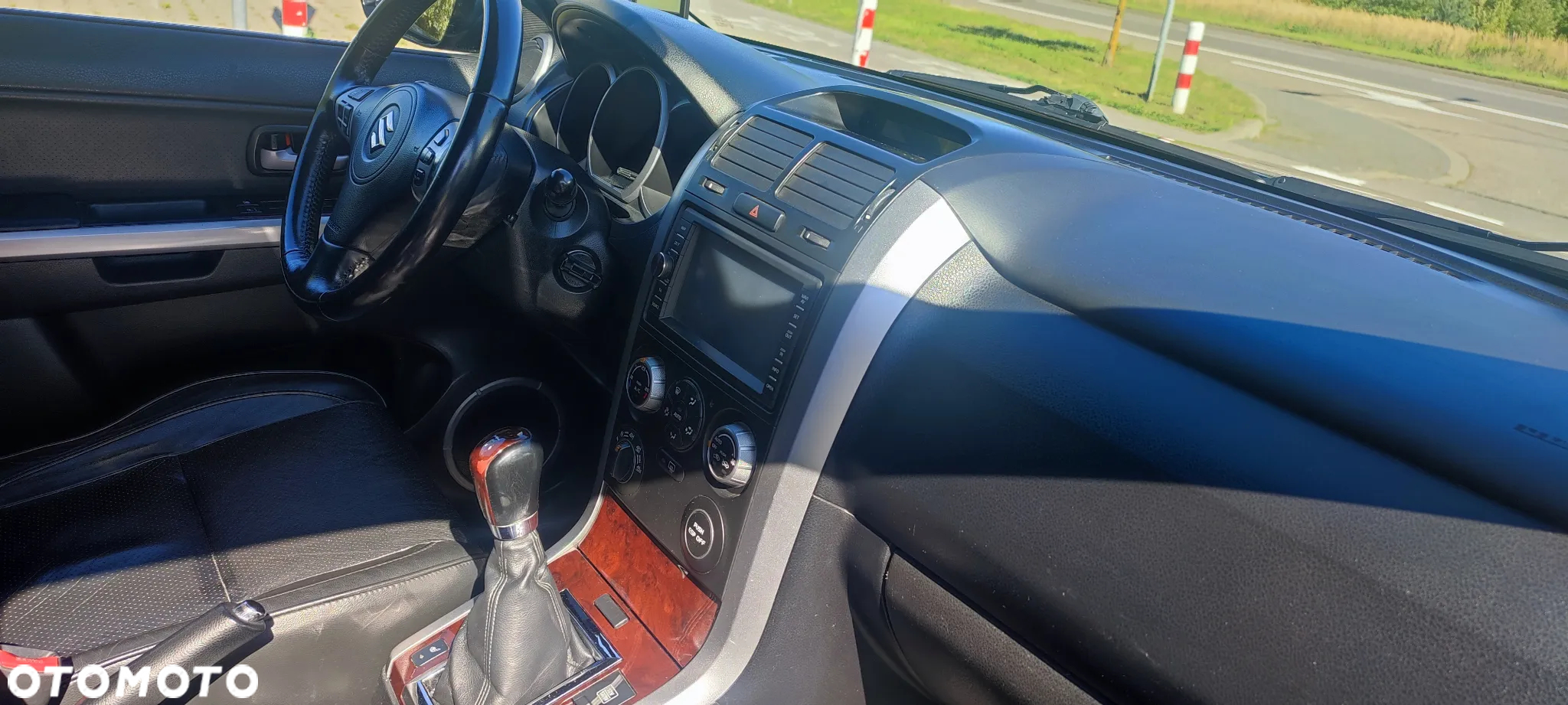 Suzuki Grand Vitara 2.0 De luxe - 18