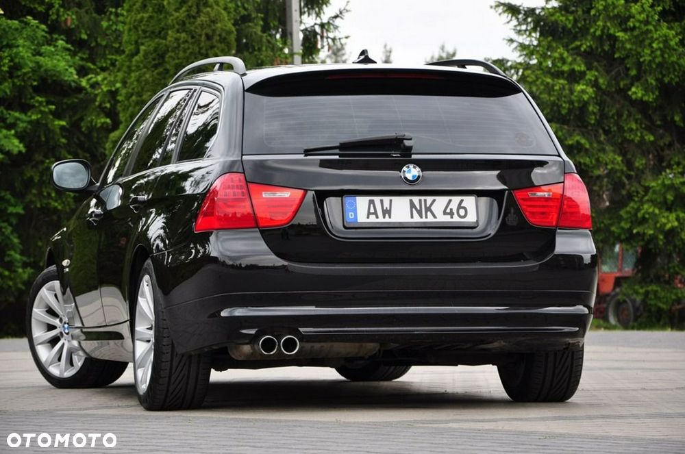 BMW Seria 3 325i Edition Exclusive - 16