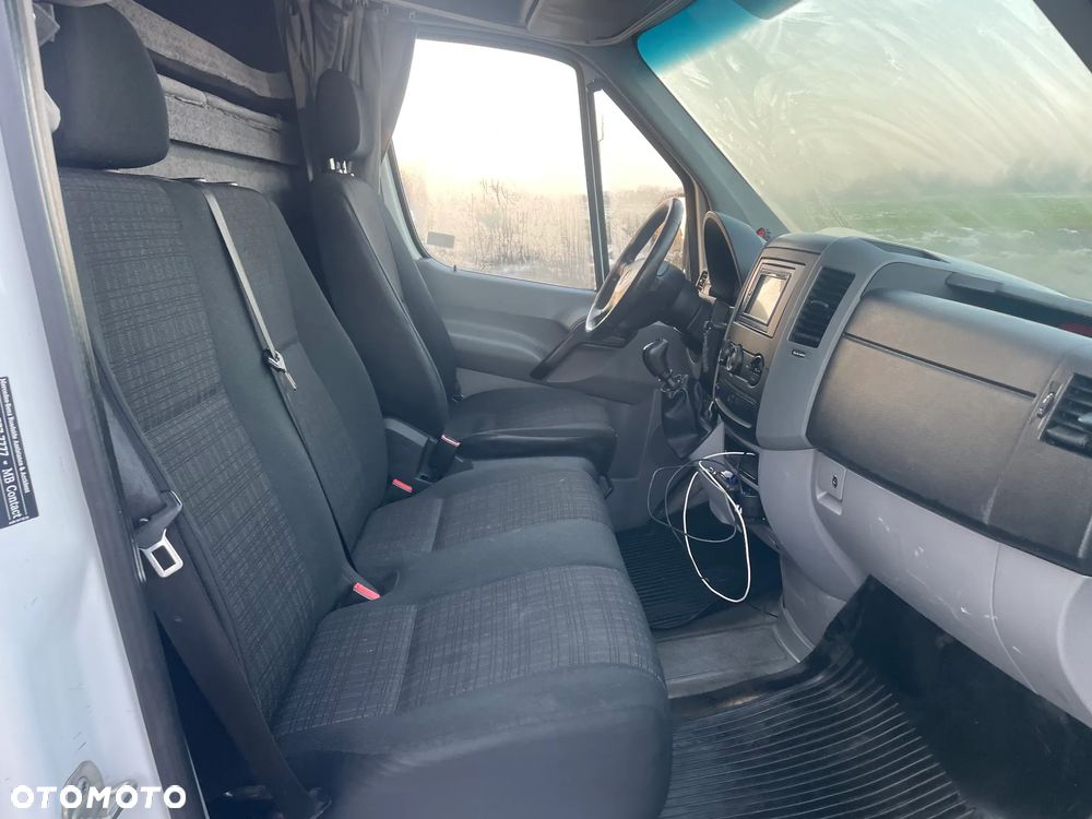 Mercedes-Benz Sprinter - 6