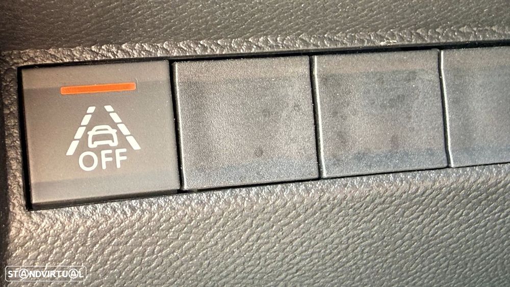 Peugeot 2008 PureTech 130 EAT8 GT - 34