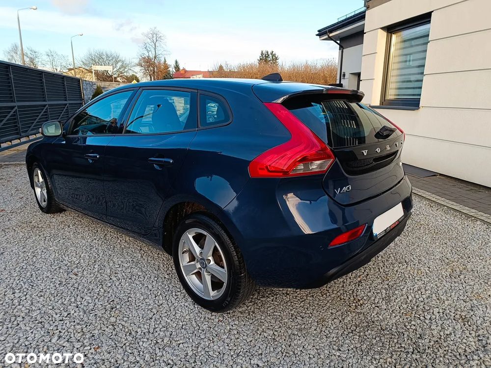 Volvo V40 D2 Momentum - 7