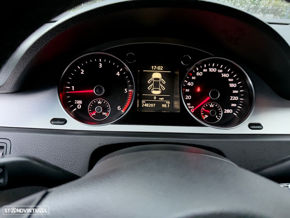 VW Passat CC 2.0 TDi Exclusive - 45