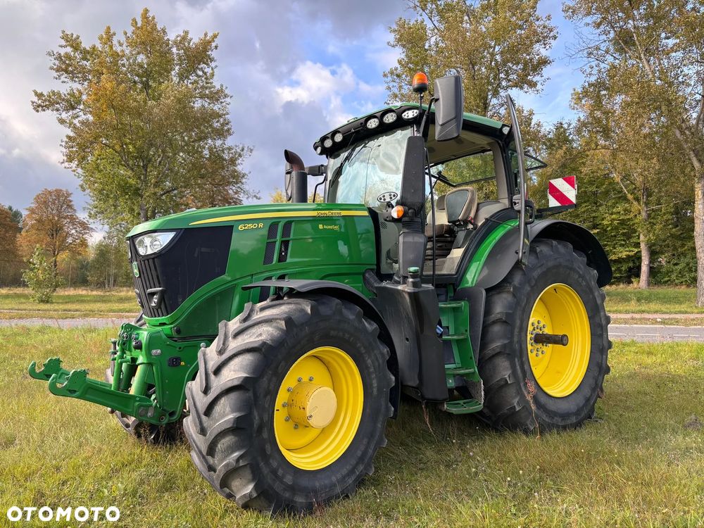 John Deere 6R250 - 9