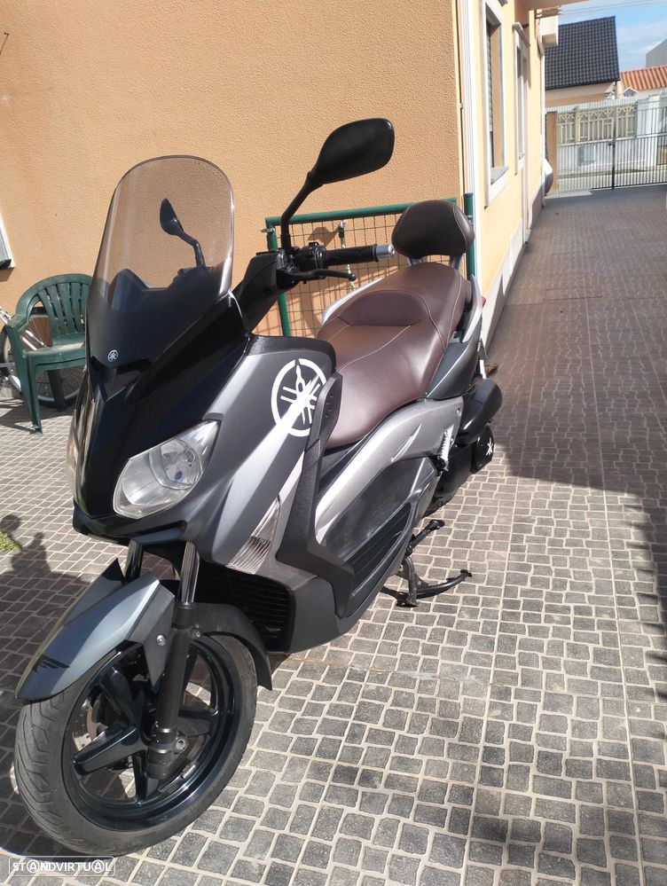 Yamaha X-Max - 6
