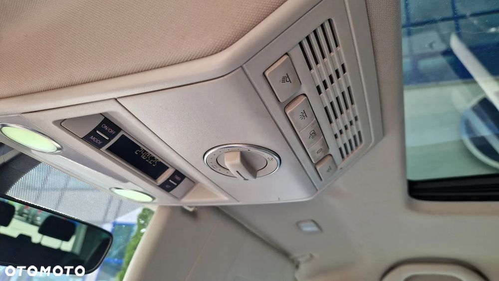 Volkswagen Multivan - 8