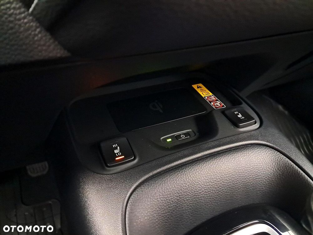 Toyota Corolla 1.8 Hybrid Comfort - 23