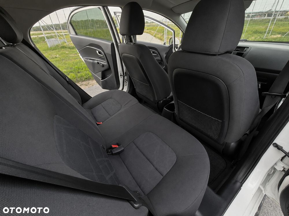 Kia Rio - 6