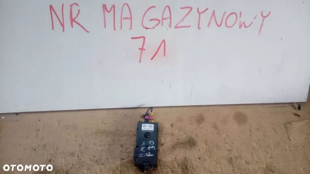 WZMACNIACZ ANTENOWY BMW F30 AV 9231175 - 1