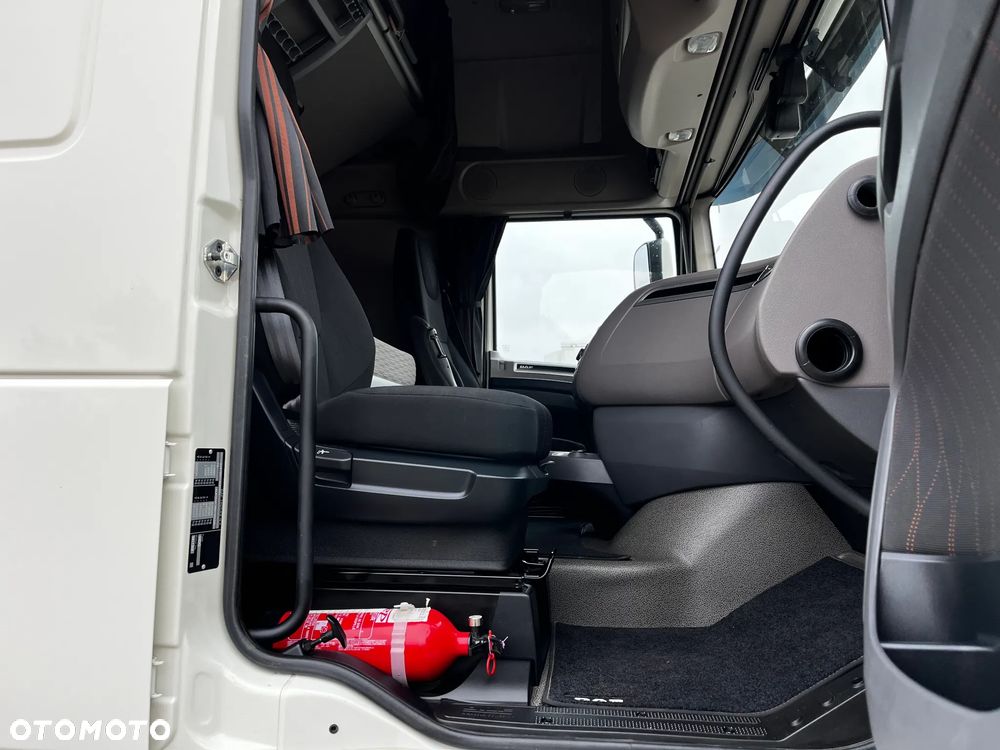 DAF XF 530 SUPERSPACECAB ORYGINALNY PRZEBIEG SERWISOWANY SPROWADZONY Z FRANCJI - 13