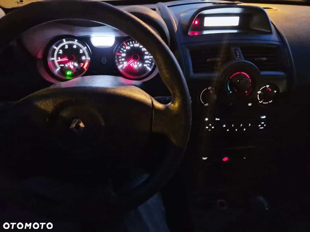 Renault Megane - 24