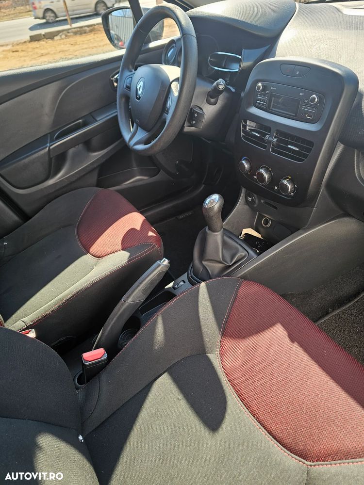 Renault Clio - 7