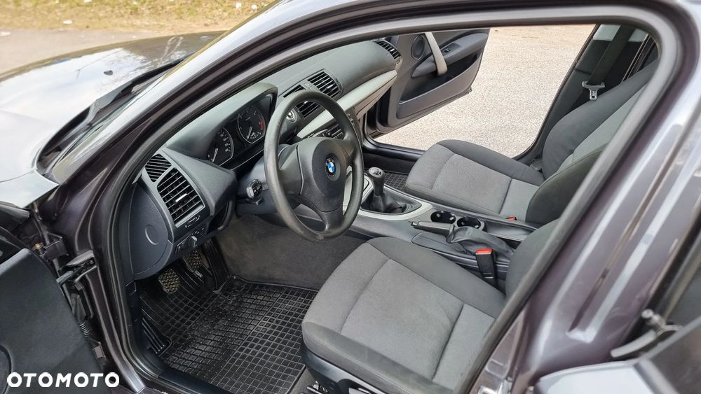 BMW Seria 1 118d - 21