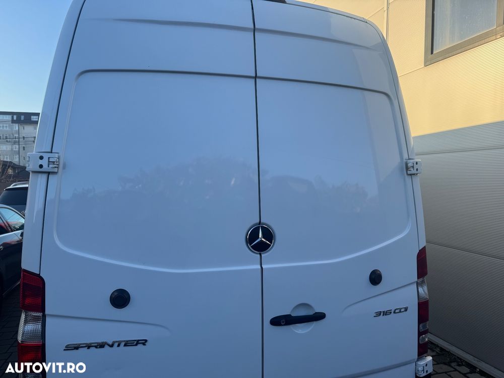 Mercedes-Benz Sprinter - 12
