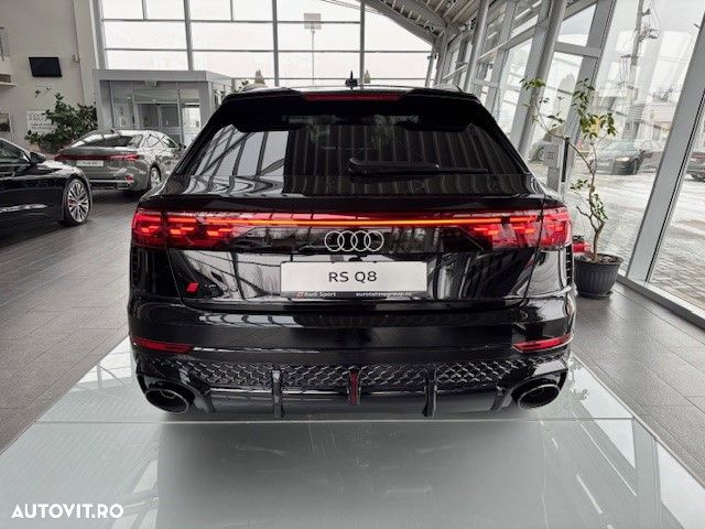 Audi RS Q8 - 3