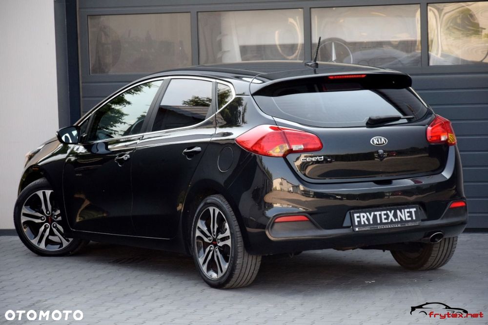 Kia Ceed - 13