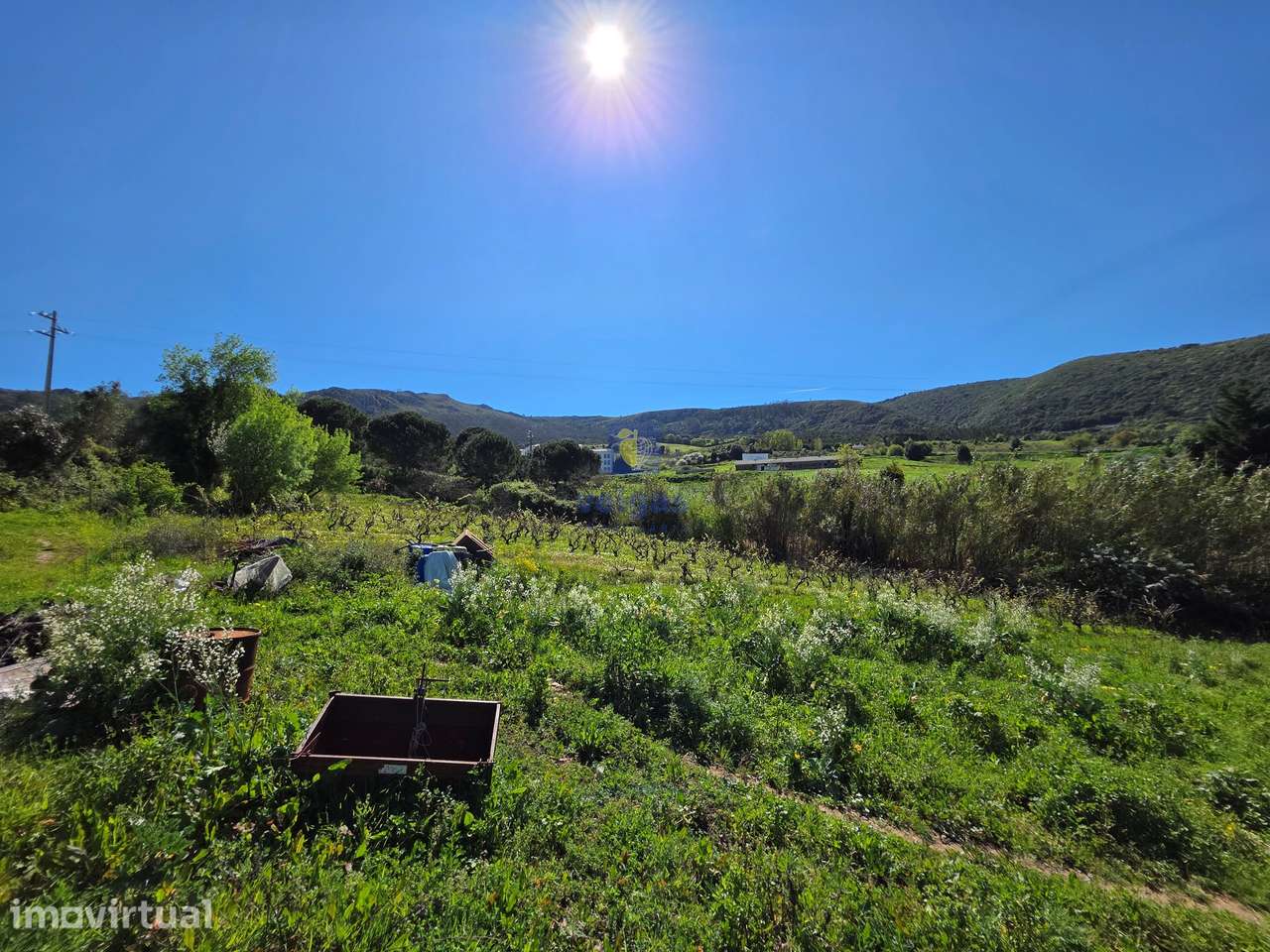 Terreno com 2.200m2, com viabilidade para construir 1806m2. - Grande imagem: 4/6