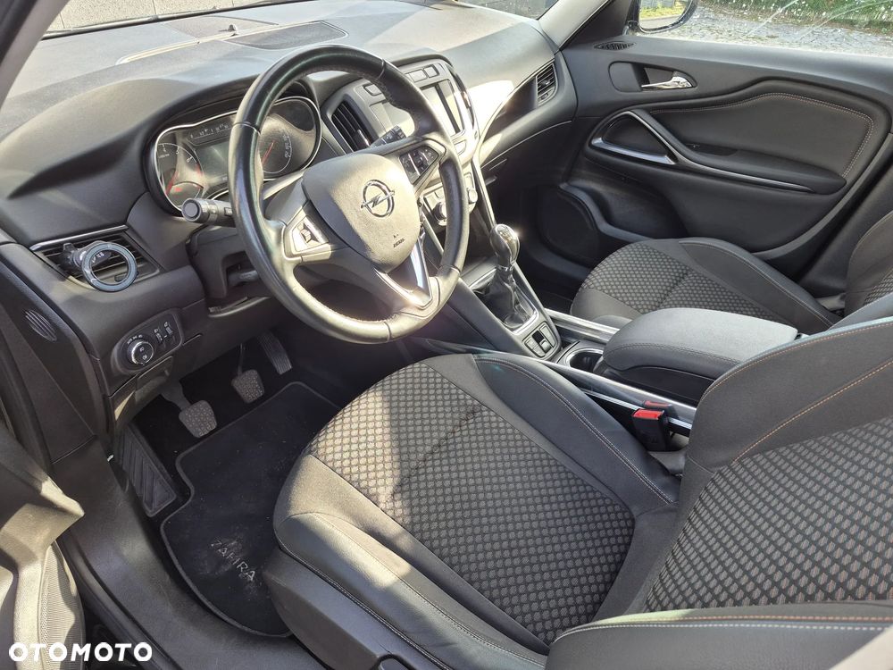 Opel Zafira 1.6 T Plus S&S - 19