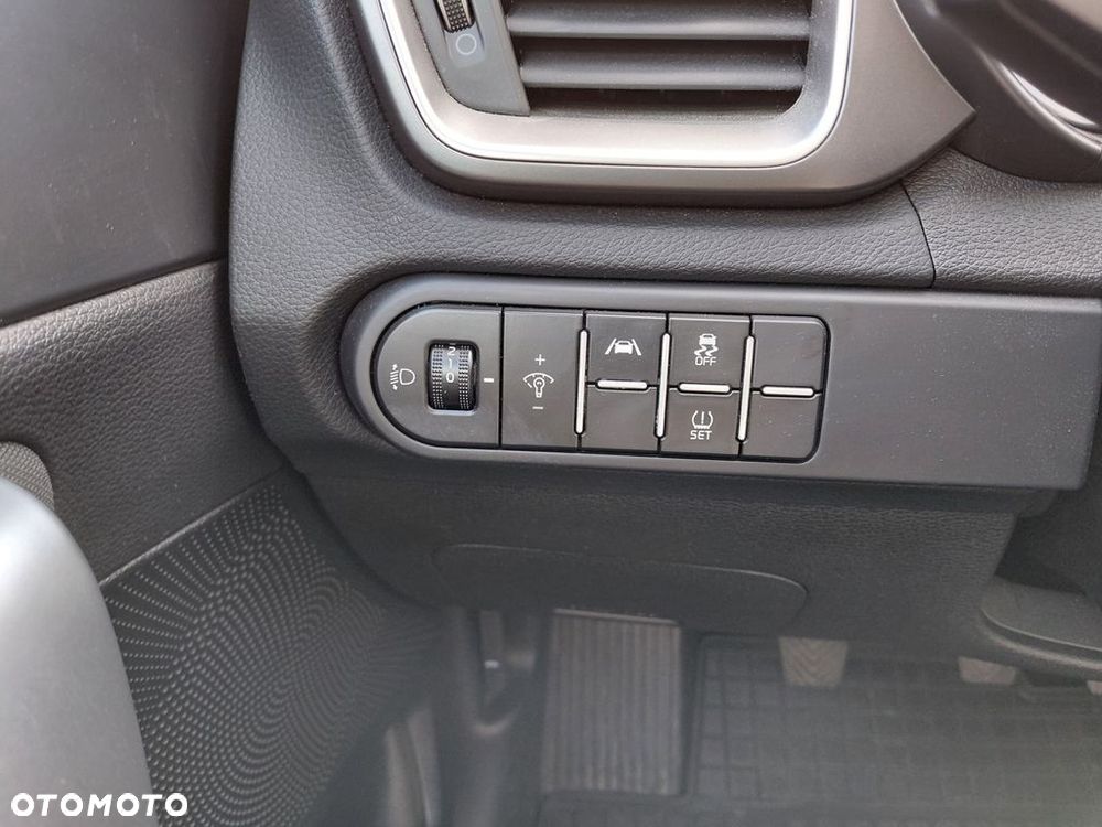 Kia Ceed 1.5 T-GDI M - 17