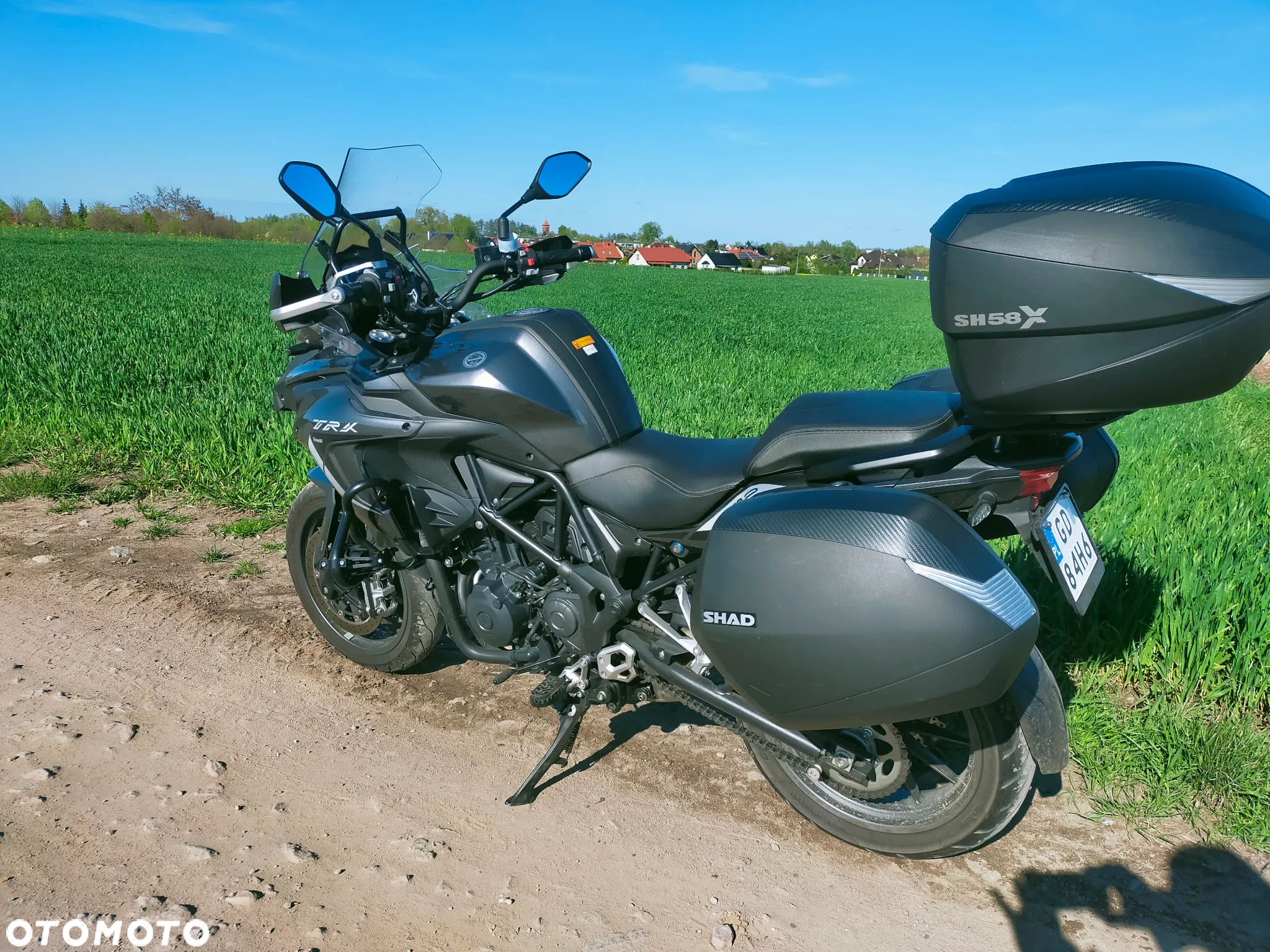 Benelli TRK 502 - 11