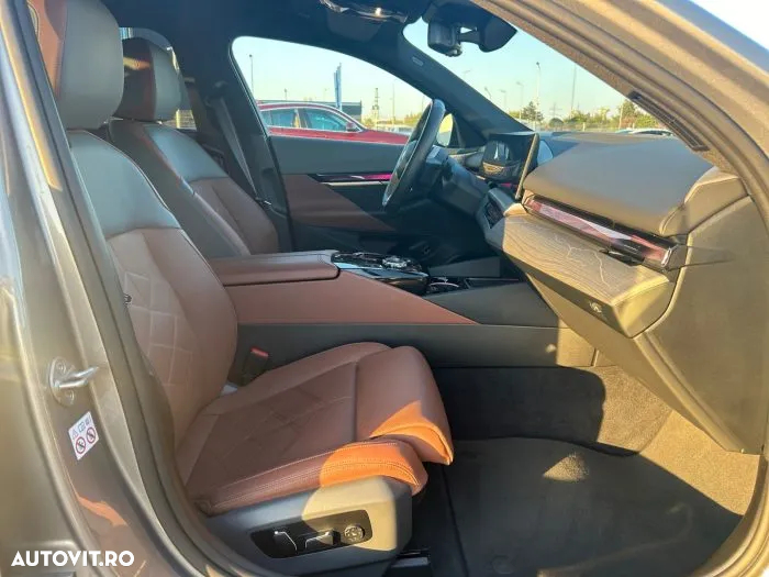 BMW i5 M60 xDrive - 8