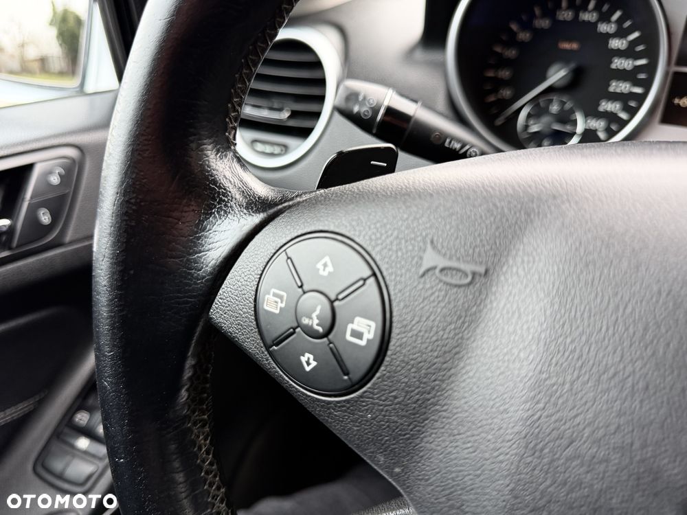 Mercedes-Benz ML - 17
